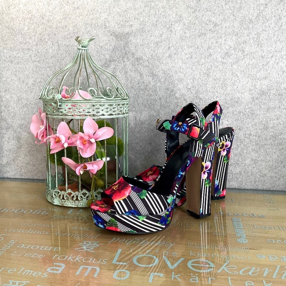 ALDO Floral & Stripe Platform Sandals 8 - Picture 1 of 5